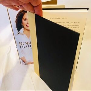 “Robin McGraw” Book —decor